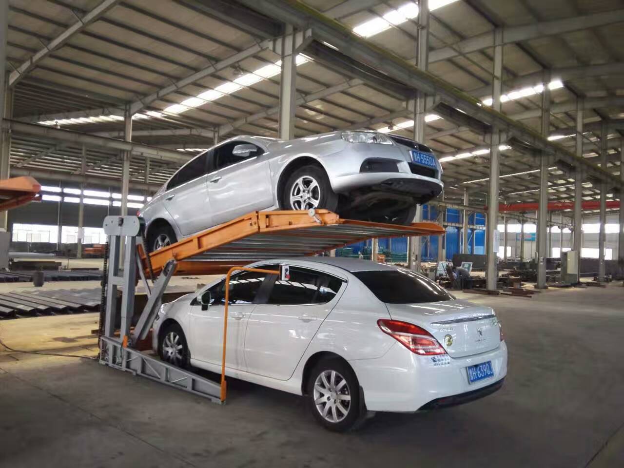 汽車舉升機(jī)